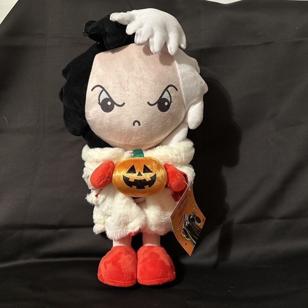 Disney villains 18" Plush Cruella De Vil Halloween Door Greeter holding pumpkin
